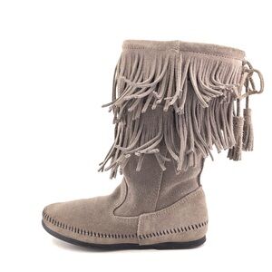 Minnetonka Calf Hi 2-Layer Fringe Moccasin Boots 8